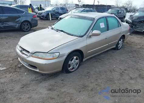 2000 Honda Accord 2.3 Ex z USA, uszkodzony, nr VIN 1HGCG6671YA146589